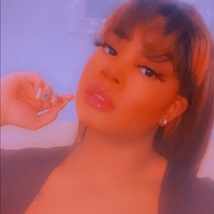 Meet your Posher, Anissa